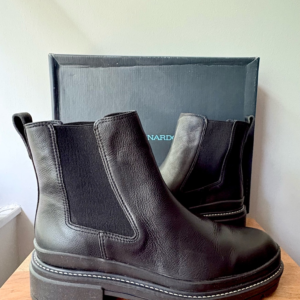 Bernardo Black Genuine Leather Boots W White Stitching Size 8